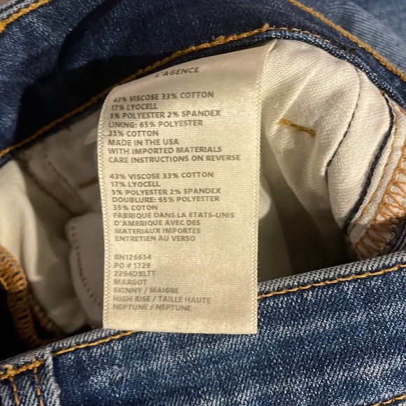 NWOT L’AGENCE SKINNIES WITH BLACK SATEEN STRIP DOWN THE SIDES!! - Picture 6 of 7